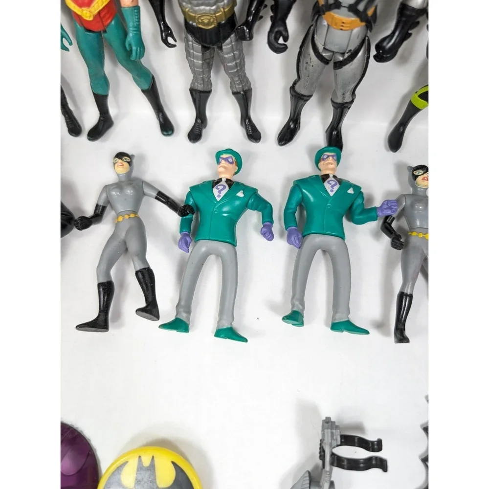 Vintage 90s Batman Action Figure Lot w/‎ Accessories Penguin Robin Catwoman